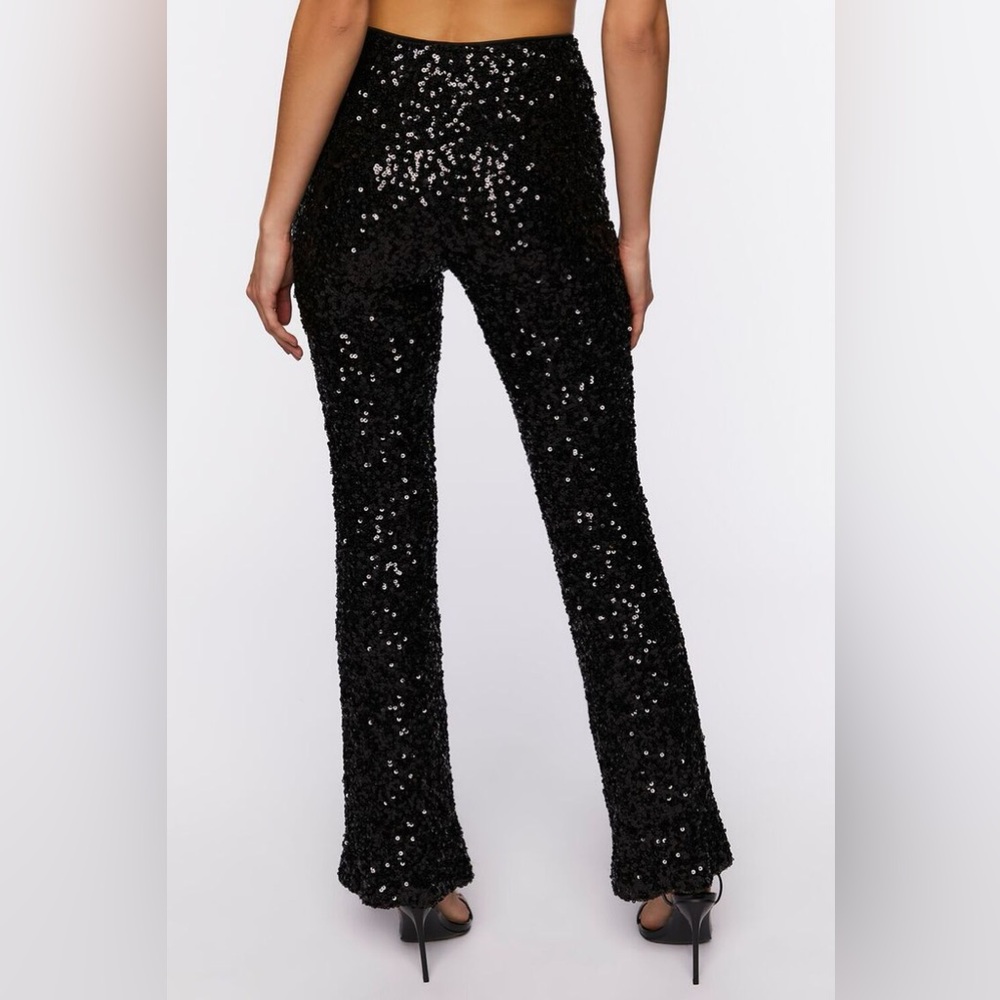 NWT SEQUIN PANTS Forever 21 Brand Size Medium Black Sparkly Pants NEW